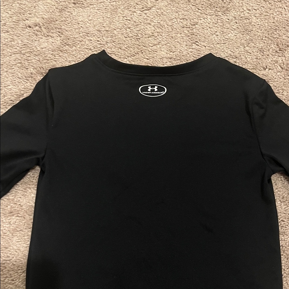 Under Armour Kids Black Long Sleeve Tee with Red Logo - Size 4 - Picture 4 of 6